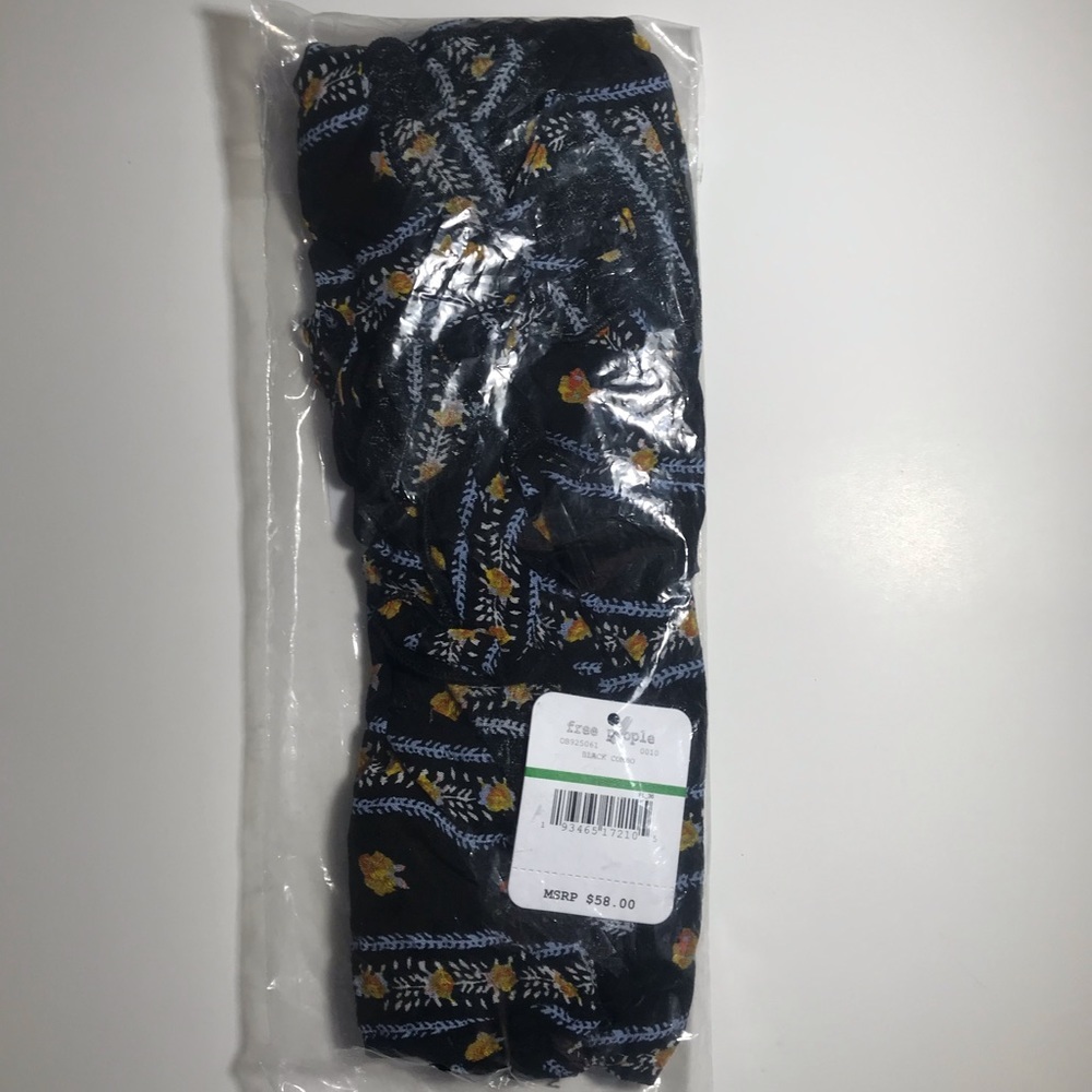 Free People Love to Printed Cami Black Size Large - Picture 5 of 5